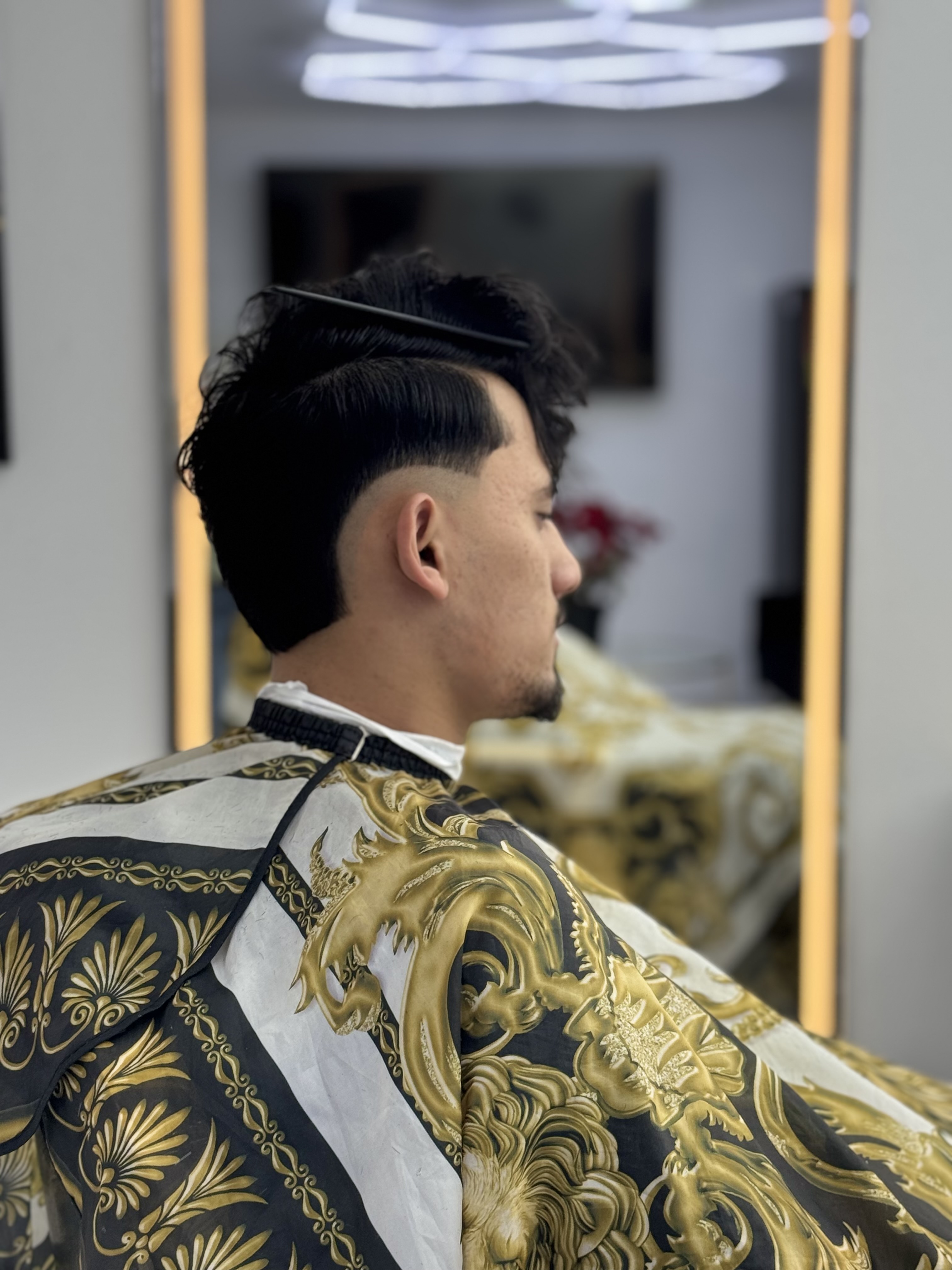 Textured waves with fade, side view