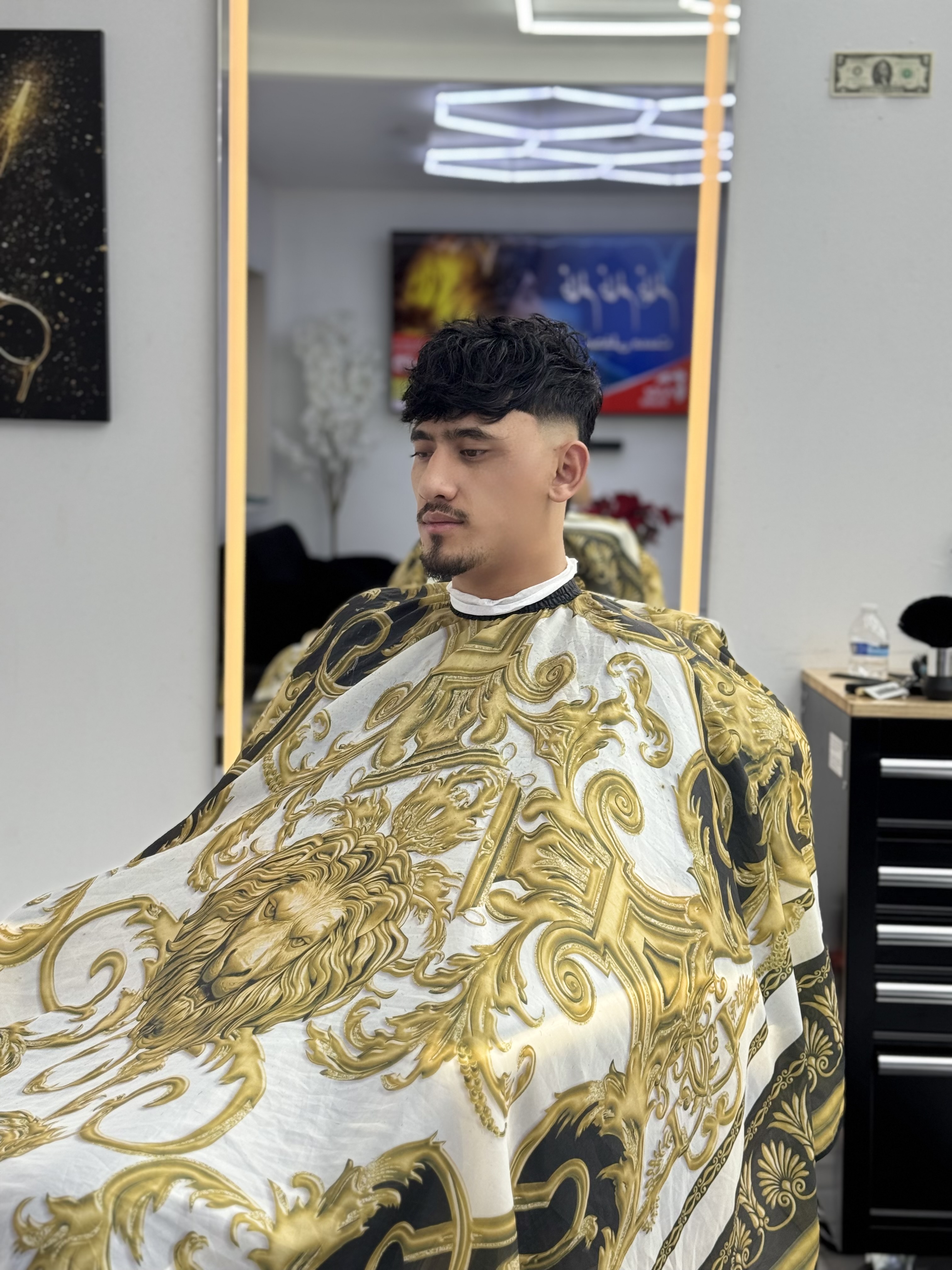 Textured waves with fade, front view